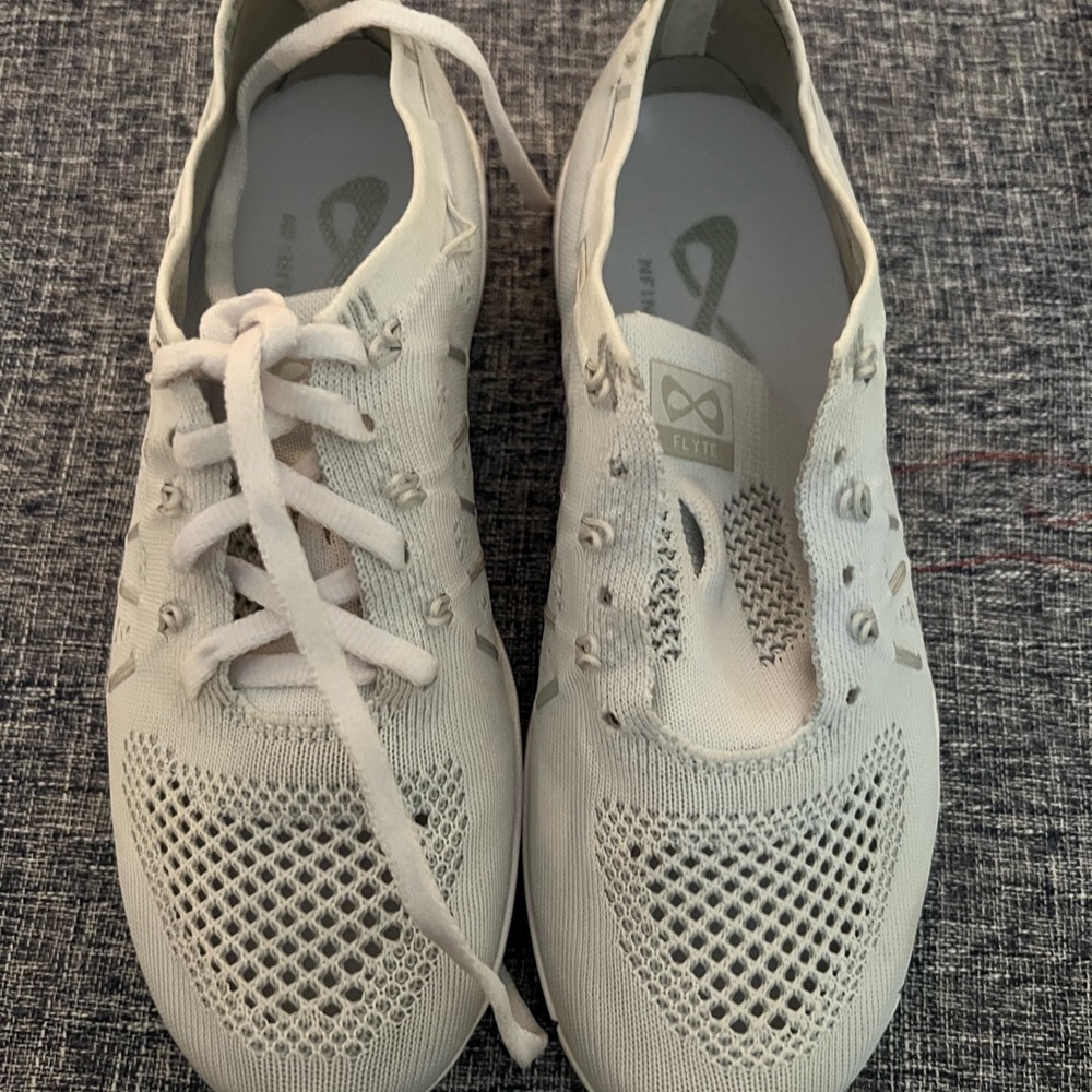 Brand new Nfinity Flyte Cheer Shoes